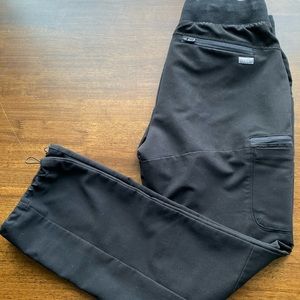 Figs Black Tacna Tech Cargo Scrub Pants in Black/S